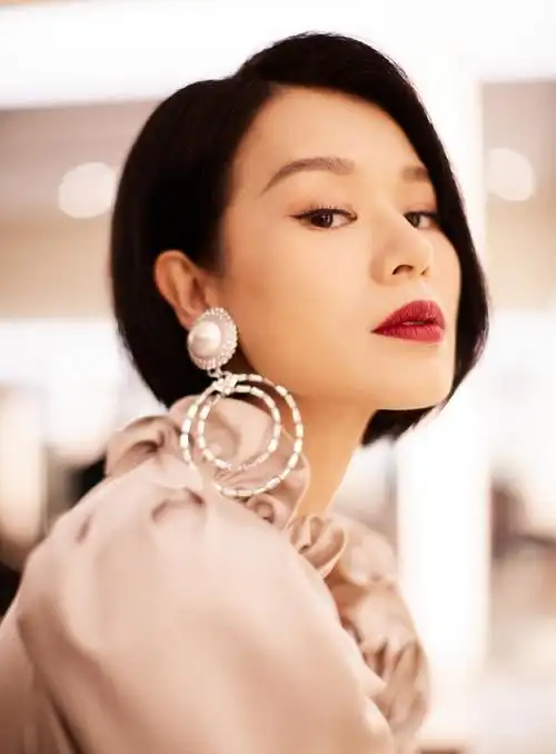 胡杏儿短发性感靓丽写真图片410