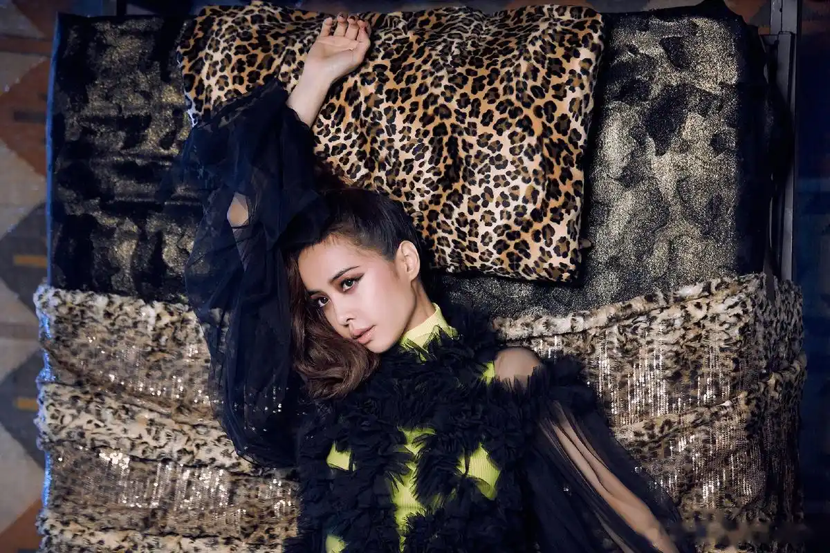 华语流行天后即将做客网易星捕快,全新单曲成绩傲人