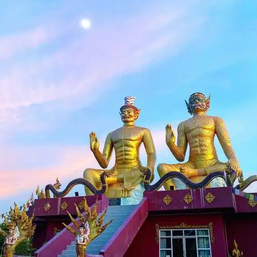 泰国最大的帕皮拉神像鲁士坤皮