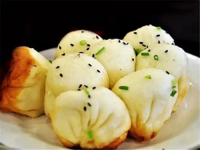 煎包在平底锅煎几分钟