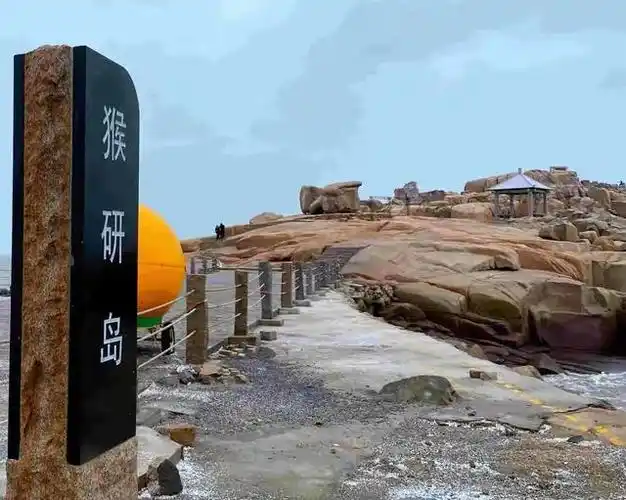 加之打卡点多达两处,对时间体力有限,满足于到此一游的观光客而言,逛