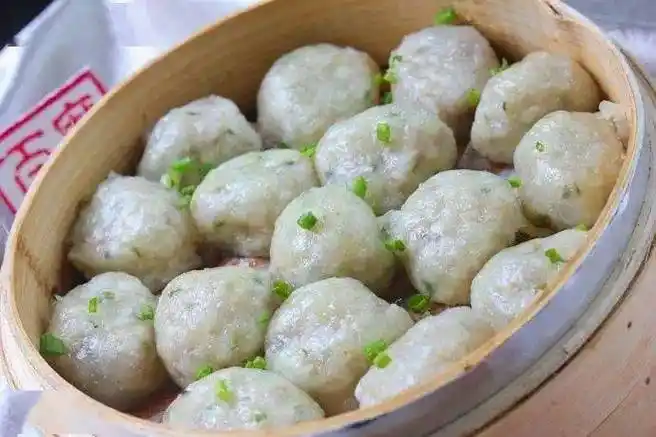 如果说庄墓圆子有什么特别之处,那么软糯香滑,老少咸宜一定是它的魅力