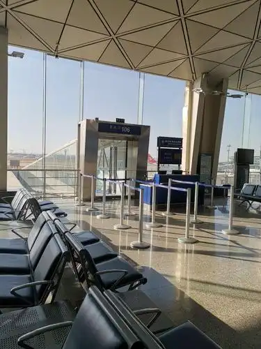 滨海机场登机口.