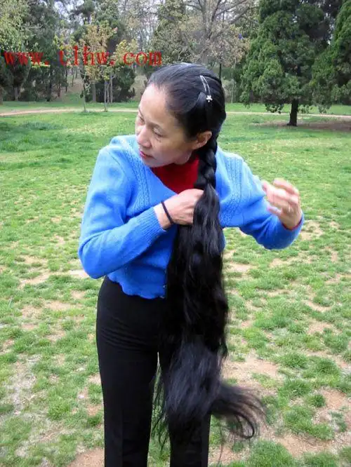 图文山东青岛长发女曾贤惠6