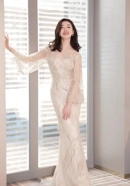 菅纫姿上海活动照性感图片49