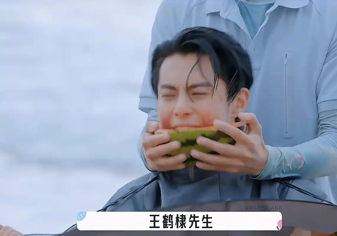 魏大勋朋友圈里的显眼包#在本期《你好星期六》节目中魏大勋 秒答