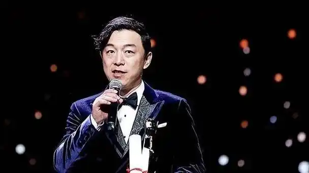 演员黄渤:普通妻子是我掌心宝,走红抛弃糟糠妻,那是人能干的?