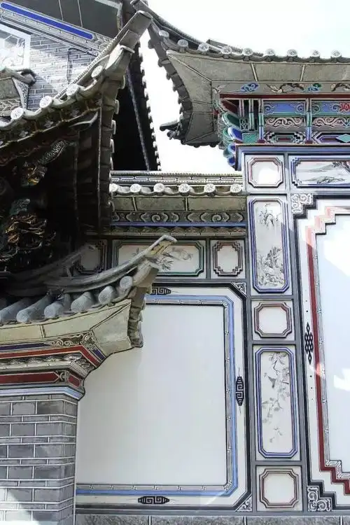 山尖马头墙书香飞檐来源:民俗学论坛,乡愁喜洲编辑:向红玉值周:胡亚玲