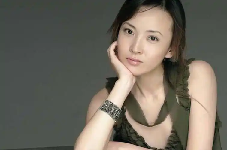 征服中李梅原型粟丽君照片曝光粟丽君各种照片