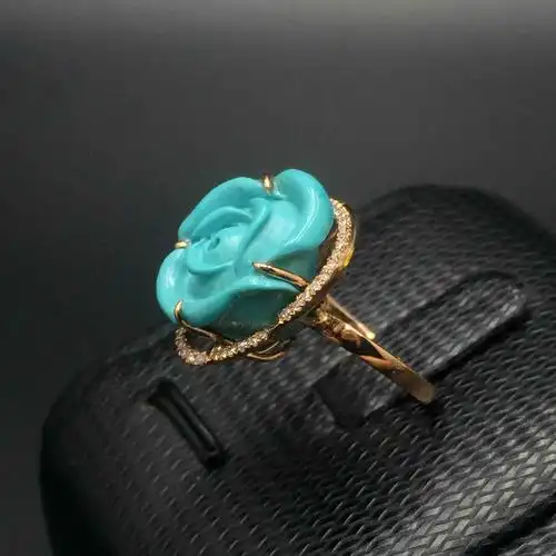 18k金镶嵌绿松石玫瑰花戒指真钻
