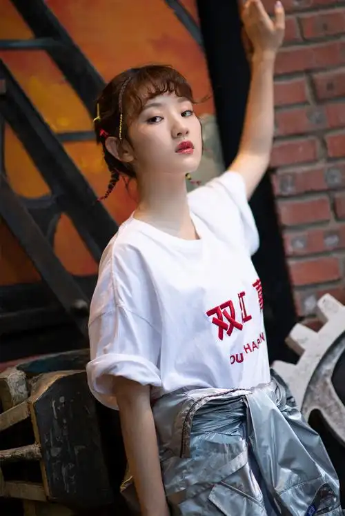 孙艺宁鬼马俏皮时尚写真图片46