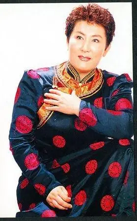 德德玛:民歌发展渐呈畸形 千面一声缺乏个性