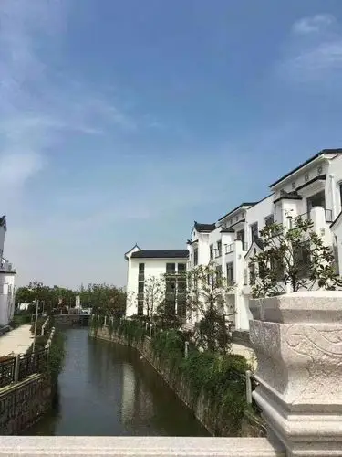 无锡联排别墅370万起现代化中式风格