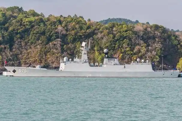 "耗巨资买下半成品,航速15.5节跟不上航母编队,青海湖号买亏了?