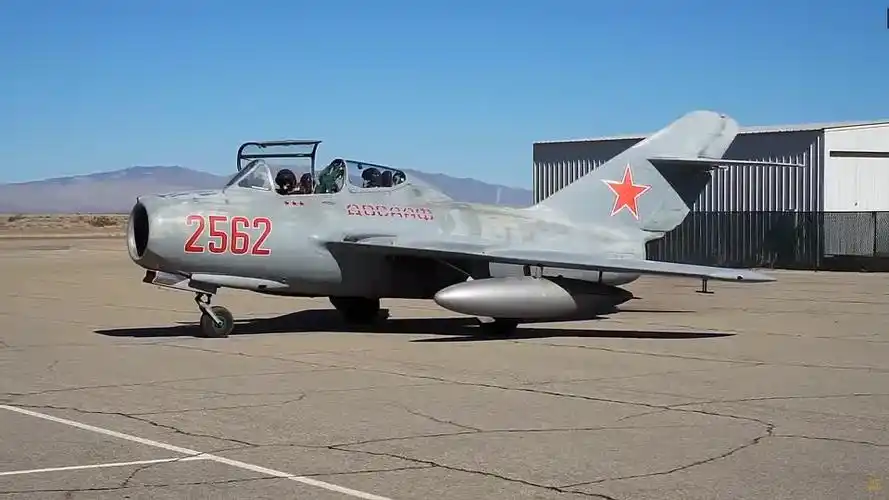 米格19战斗机性能展示