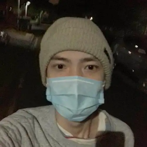 阿烨截自weibo.侵权删.二传标明 #男头#男生头像#口罩