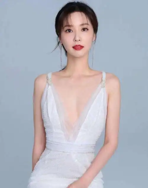 吴佳尼嫁给马景涛后:不与继女争爱,离婚是因为爱情没争过亲情