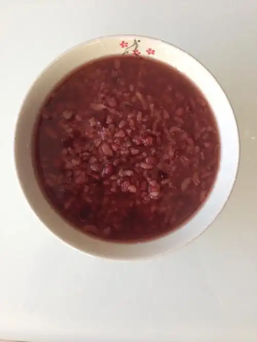 红小豆粥的功效与作用哪些人不适合吃小豆粥