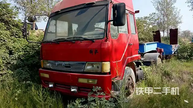一汽解放8x4拖车