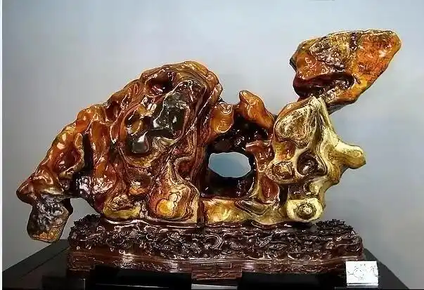 红水河精美奇石888万成交