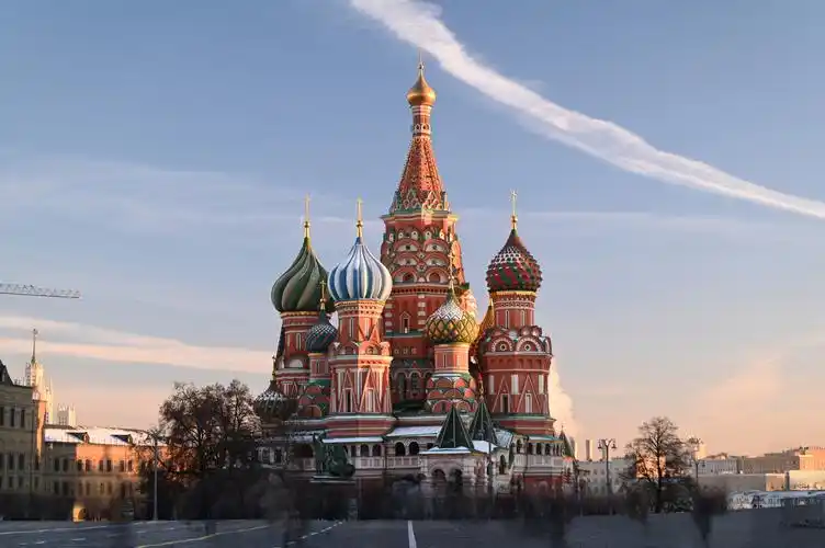 莫斯科地标圣瓦西里大教堂疫情并没有阻止俄罗斯人趴趴走