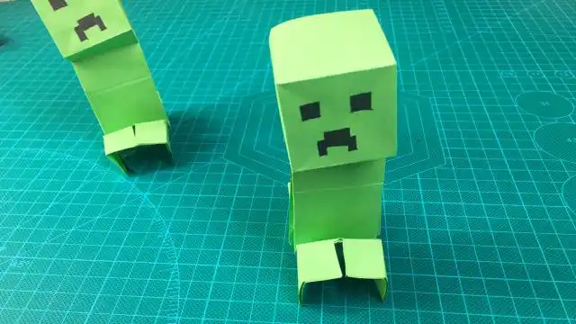 你玩过"我的世界"吗?教你用纸折一个苦力怕