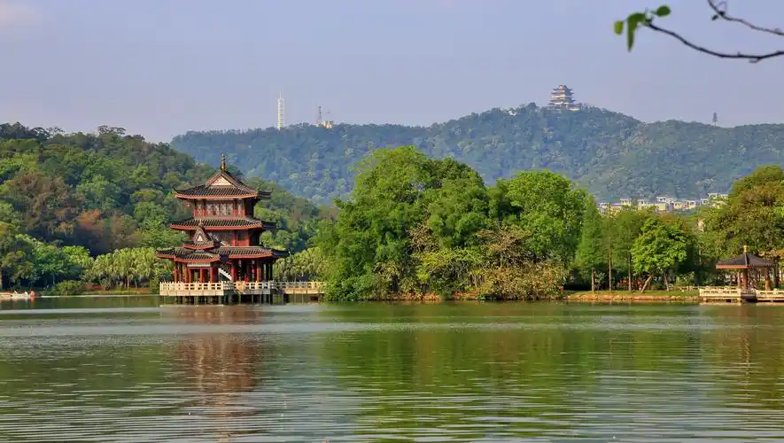 图19  西湖风景区以六湖九桥十八景成为继罗浮山风景区之后惠州第二个