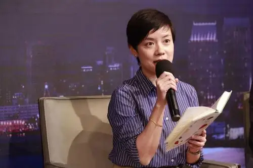 侧耳有诗smg主播们在思南为你读诗让文字和声音同步跃入你的心灵