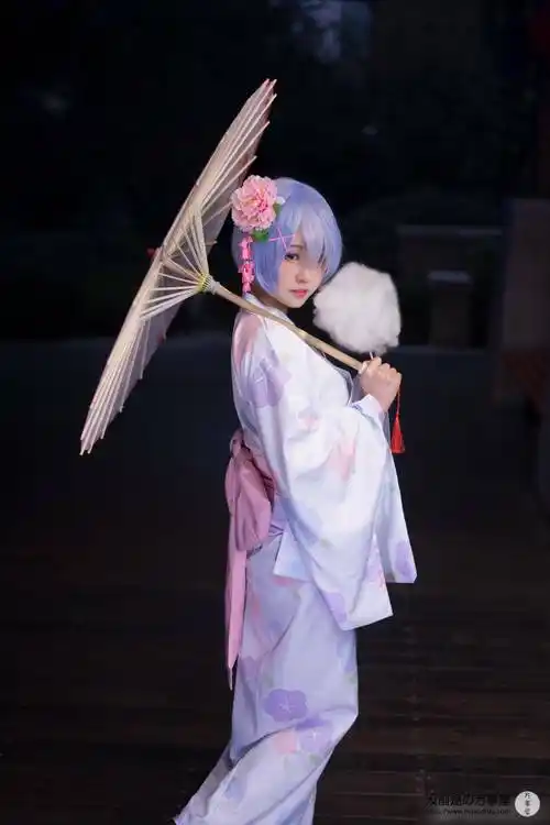 四个美女cosplay人气动漫角色"雷姆",谁最好看?