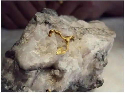 世界上有种"超值钱"的石头,1克就价值2亿,捡到你就发家了!