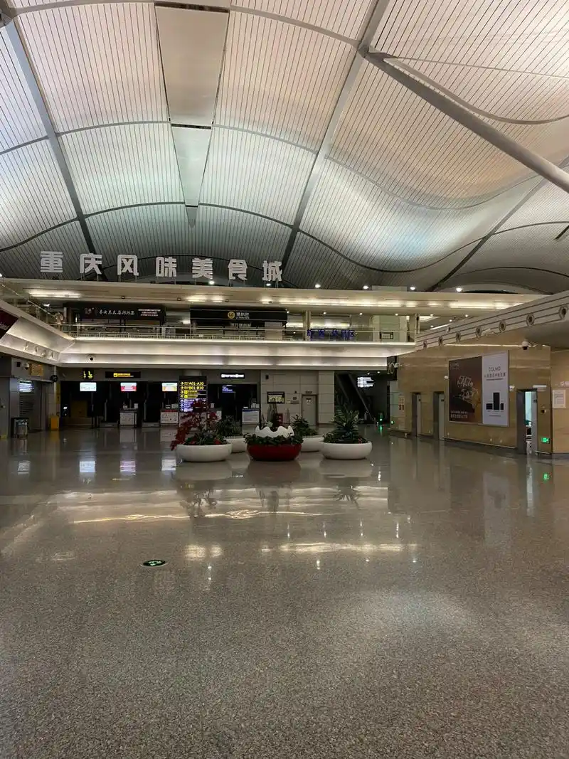 重庆江北机场t2航站楼过夜初体验 买了早上6点的飞机,宿舍凌晨也不