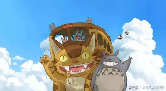 秦岚宫崎骏龙猫合影围裙好可爱网友小迷妹圆梦了