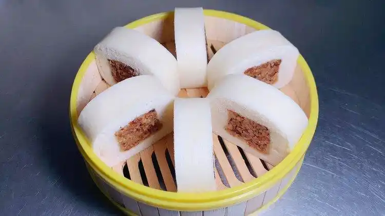 广式早茶点心糯米卷,外皮松软,内陷软糯咸香,做法和配方教给你