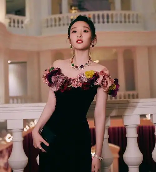 黑色高端晚礼服明星同款大牌礼服连衣裙长款修身丝绒新娘敬酒服