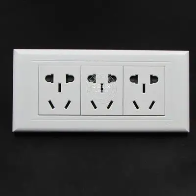 正泰开关插座面板正品118型new5g新国标三位十五孔墙壁插座3位