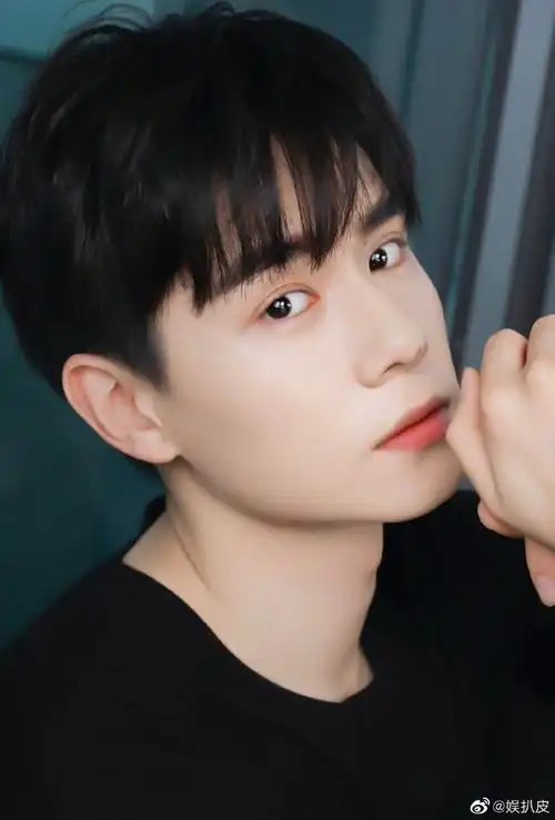 胡一天晒下班随拍