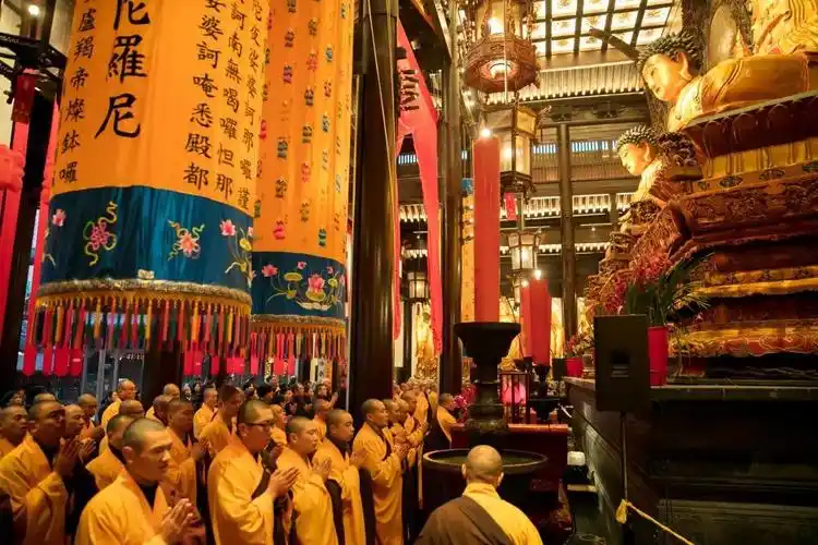 绝对珍藏贴丨跟着师父做晚课