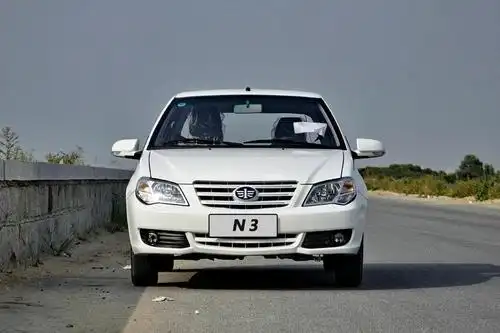 天津一汽夏利n3 两厢外观图片_中国汽车消费网