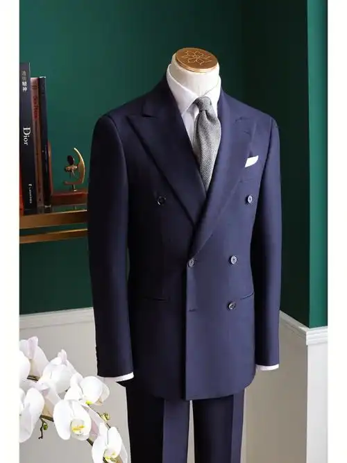 经典款藏青色双排扣枪驳领套西