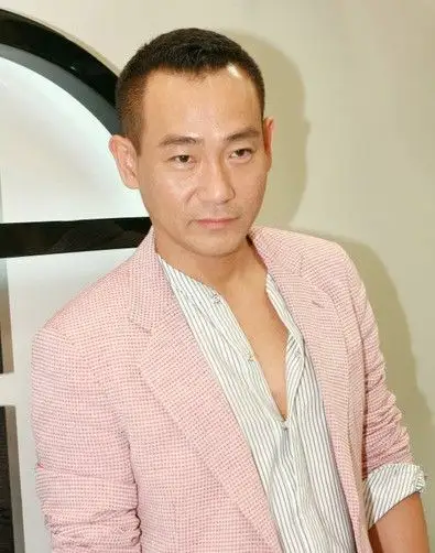 林保怡高调出柜 带小男友见家长获认可