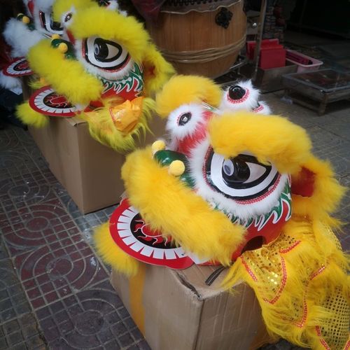 包邮儿童舞狮玩具塑料版耐摔醒狮羊毛狮头幼儿舞台表演道具全套餐