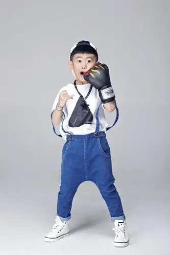 君临新晋童星"奥运宝宝"崔奥!