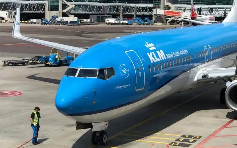 荷兰皇家航空 b737-800 阿姆斯特丹国际机场起飞 左舷视角 阿姆斯特丹