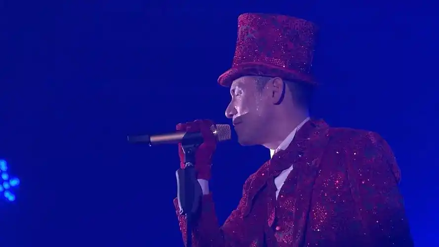 歌神张学友演唱会大展唱功分手后的痴情就是这般状态