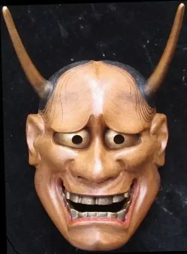 日本「幽玄的艺术」の 神秘面具-能面