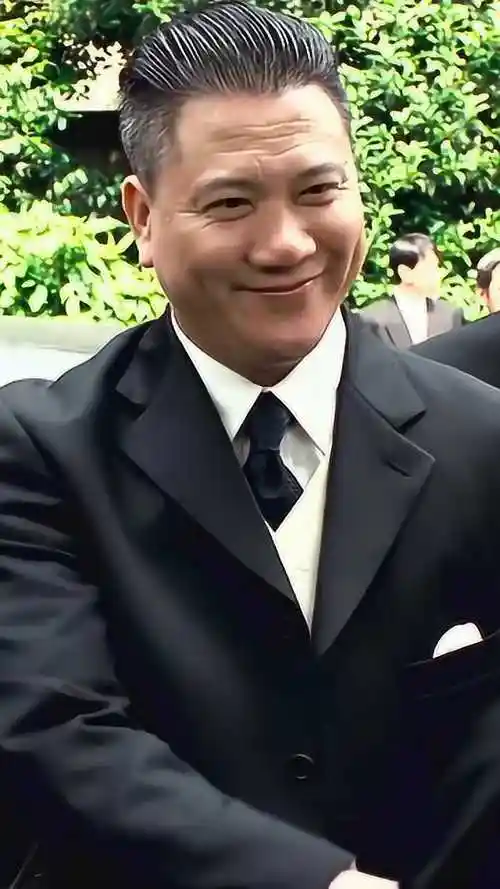 老大万梓良发型大背头万梓良第一周润发第二邓光荣第三