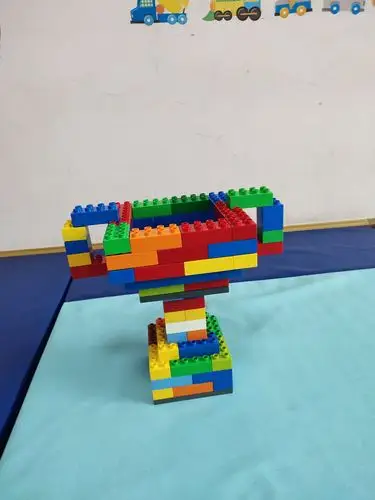 启迪乐高学员:徐梓婷的作品《奖杯》