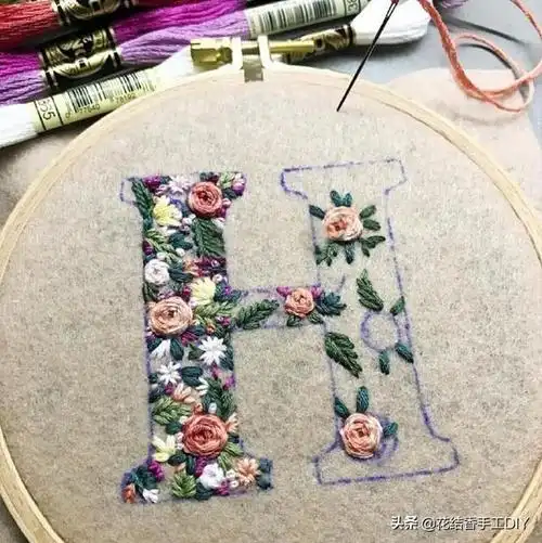 手工刺绣字母(手工刺绣字怎么绣字) - 刺绣图案 - 刺绣教程针法大全