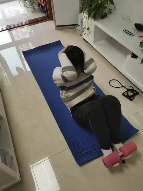 仰卧起坐我一分钟做了40个,加快频