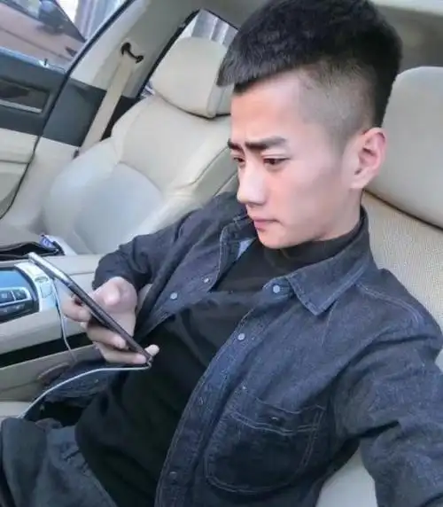 网红刘叉叉被女土豪追求,对方送"劳斯莱斯"表白,网友:炒作